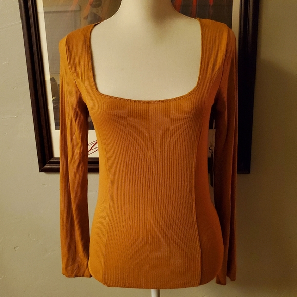 F21 Mustard Yellow Ribbed Scoop Neck Long sleeve💛 - Picture 3 of 9